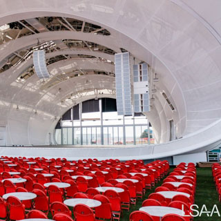 Panned side shot of the Rady Shell (photo credit: San Diego Symphony)